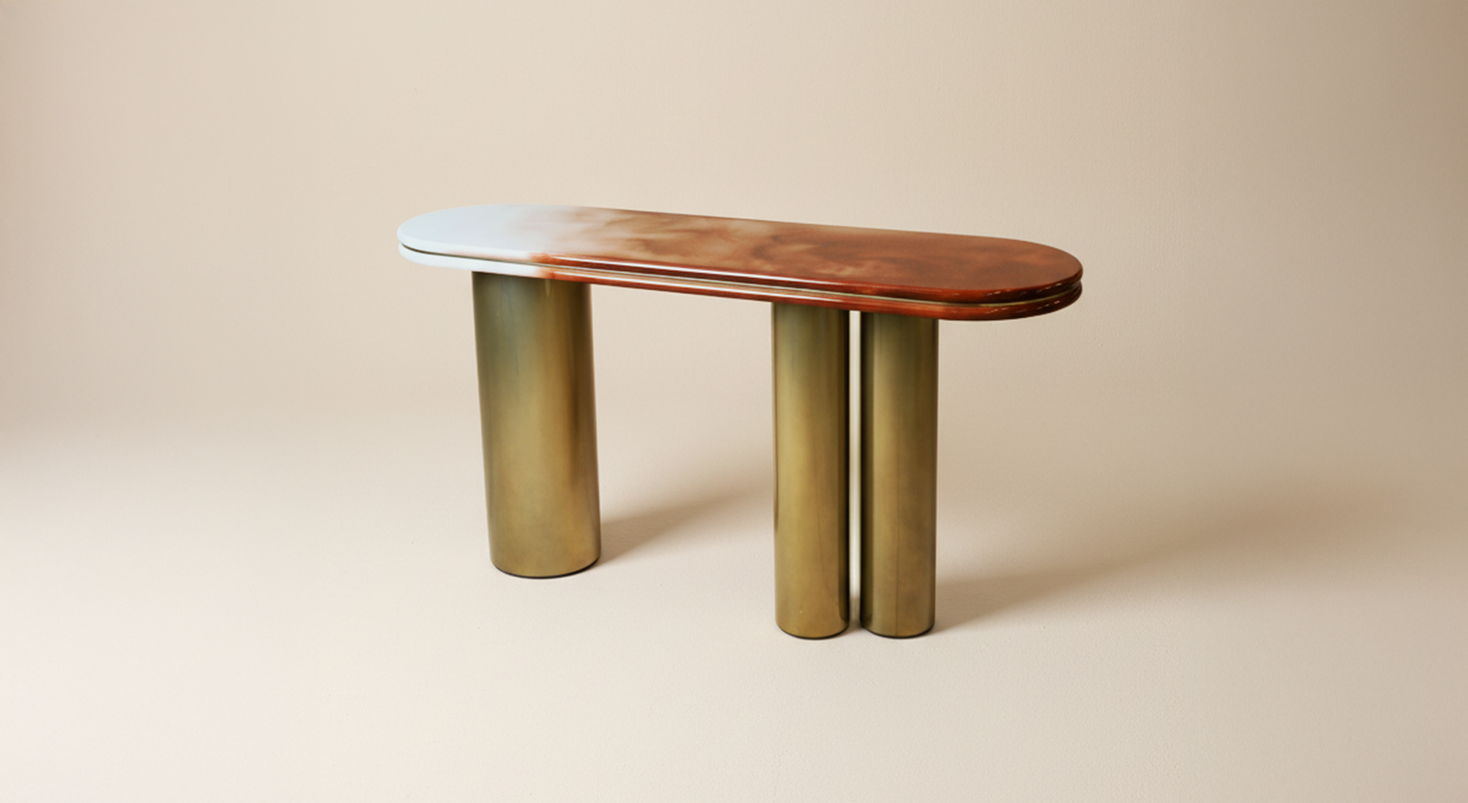 PHARELL consolle hover